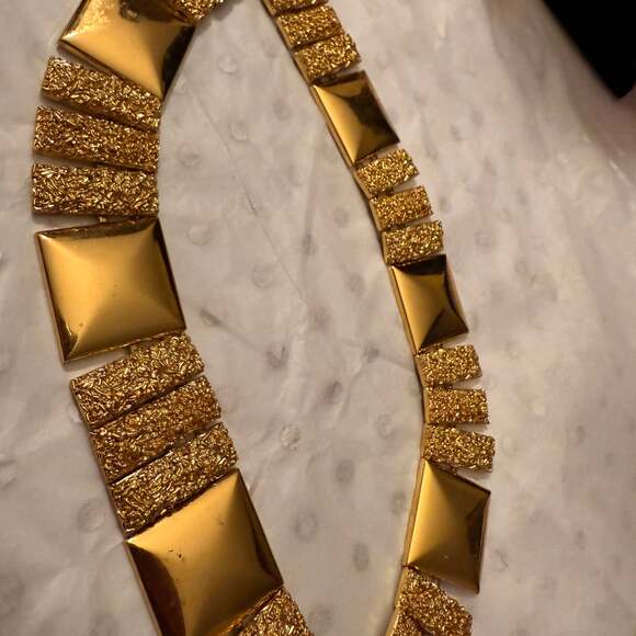 1973 Monet Book Piece V Collar Necklace - Picture 3 of 8